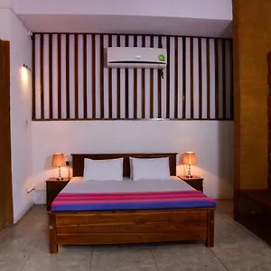 https://travelers-lodge-kandy.kandyhotelsnow.com